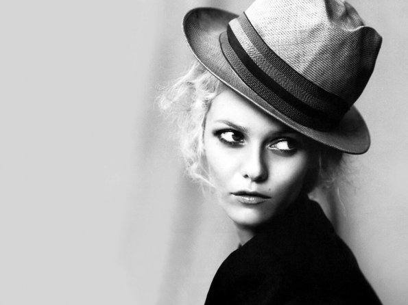 Vanessa-Paradis-4
