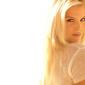 Victoria-Silvstedt-6