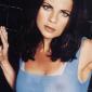 Yasmine-Bleeth-4