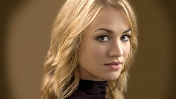 yvonne-strahovski-1