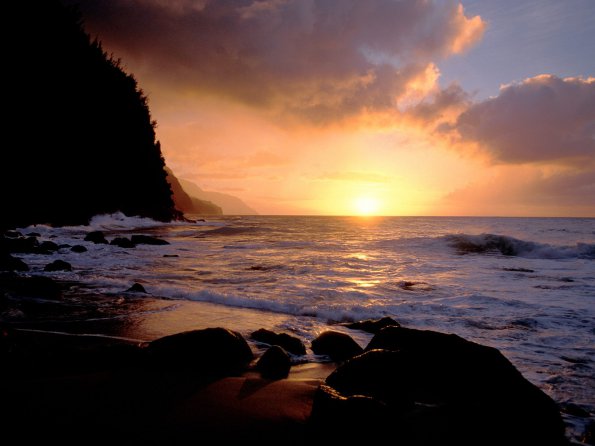 Sunset on the Na Pali Coast, Hawaii