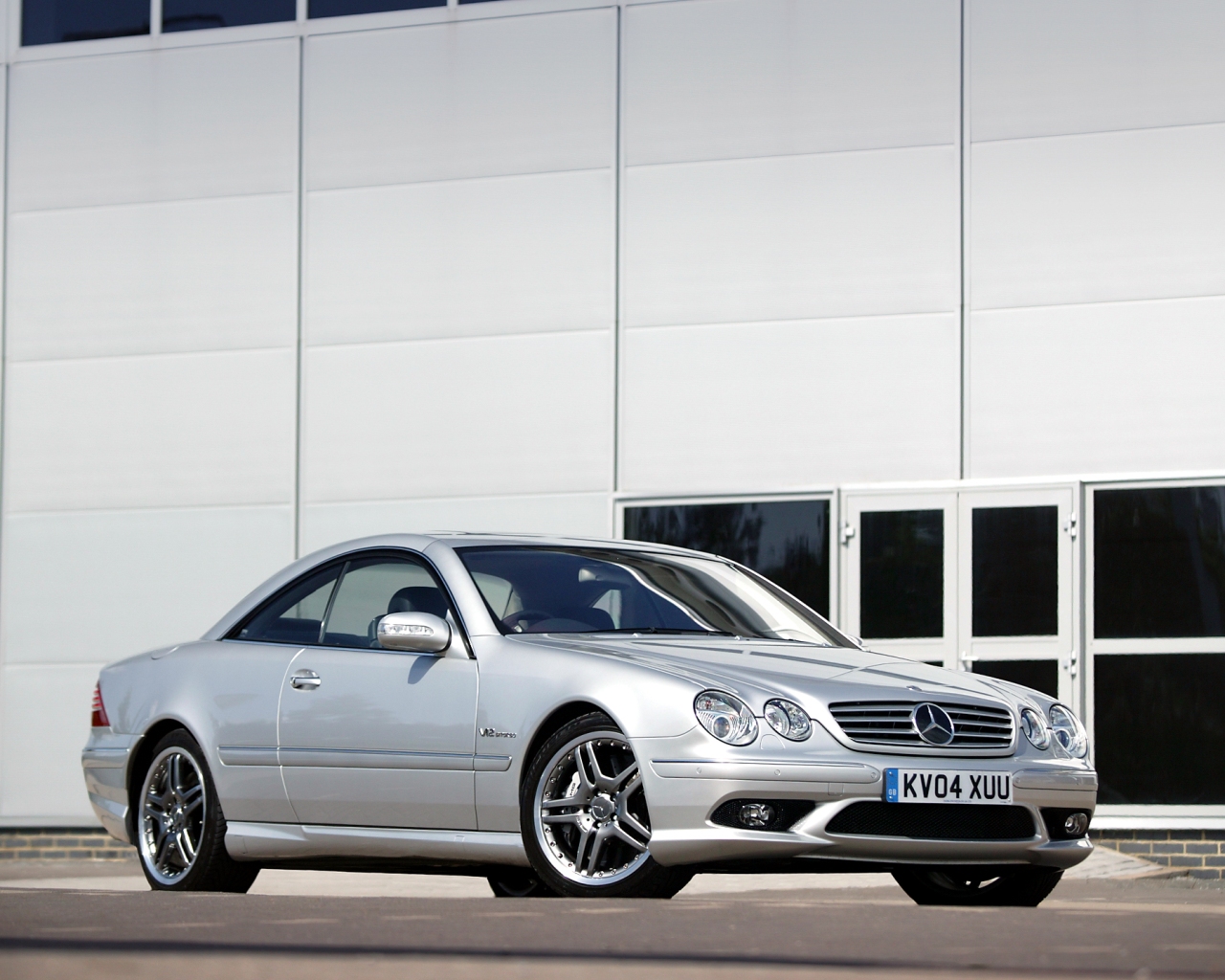 Mercedes-Benz-CL-65-AMG-02
