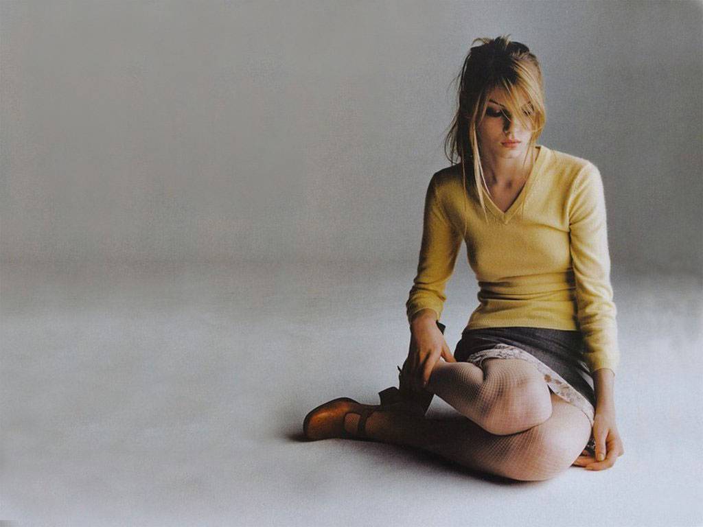 angela-lindvall-6