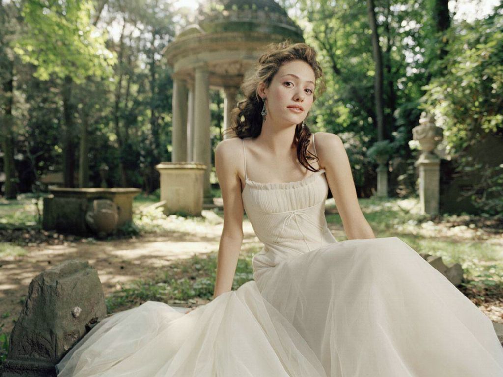 Emmy-Rossum-3