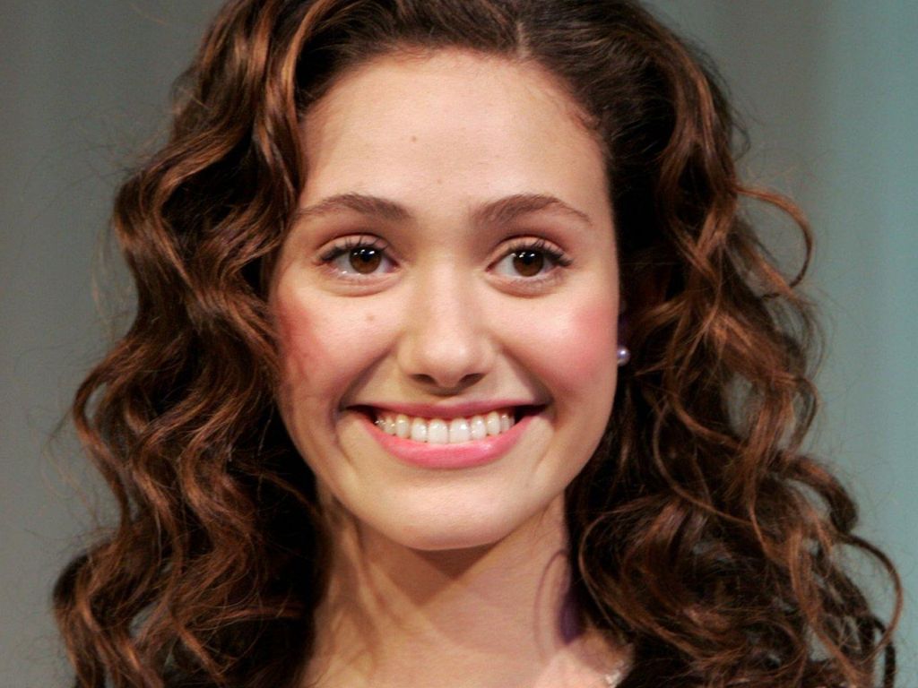 Emmy-Rossum-5