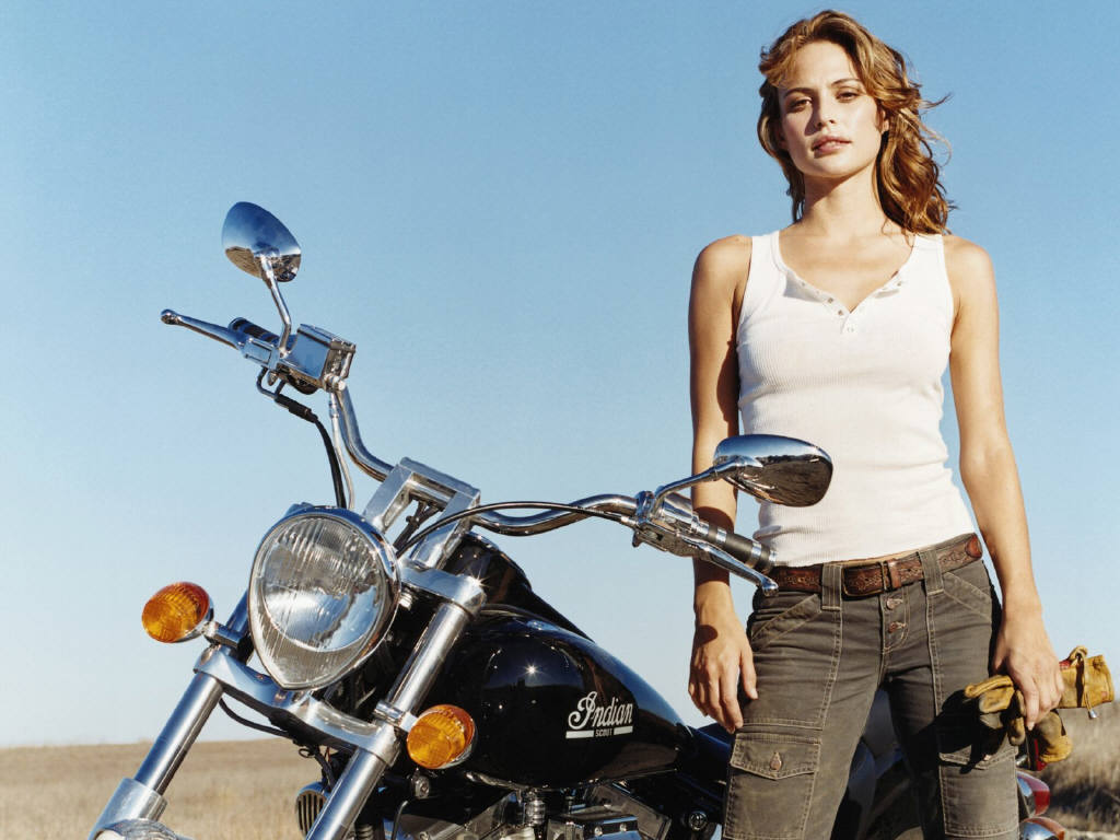 Josie-Maran-2