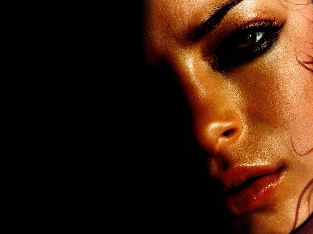 Kristin-Kreuk-9