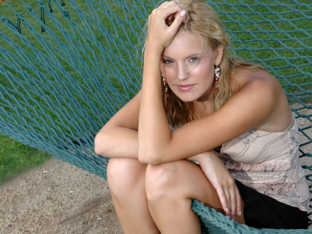 Maggie-Grace-9