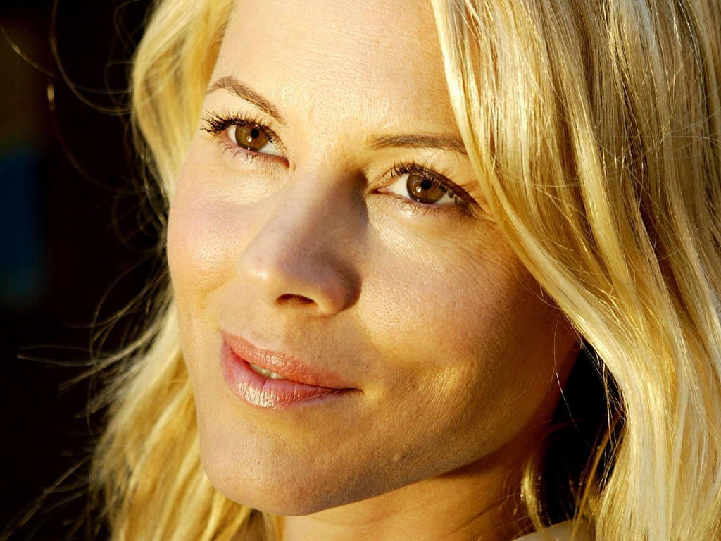 Maria-Bello-2