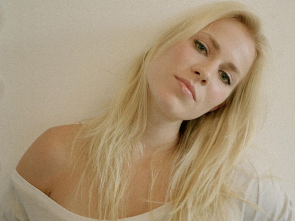Natasha-Bedingfield-3