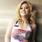 Kelly-Clarkson-38