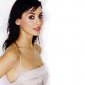 Natalie-Imbruglia-54
